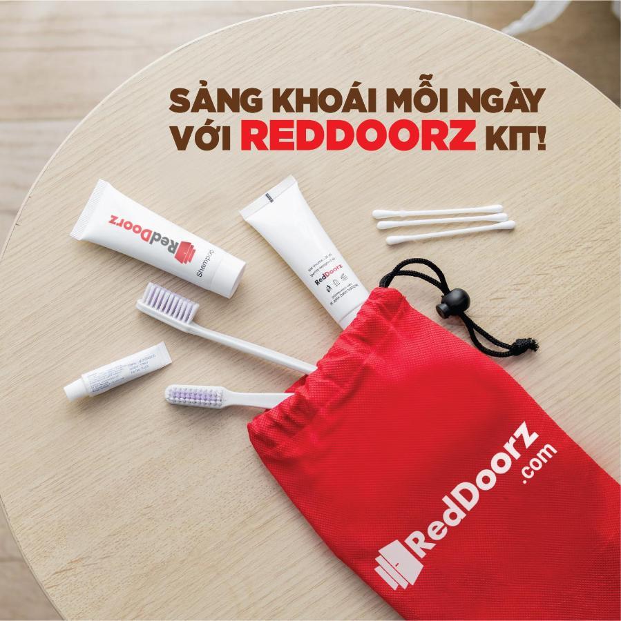 Reddoorz @ Pham Ngu Lao Street 3 Hotel Ho Chi Minh City Bagian luar foto