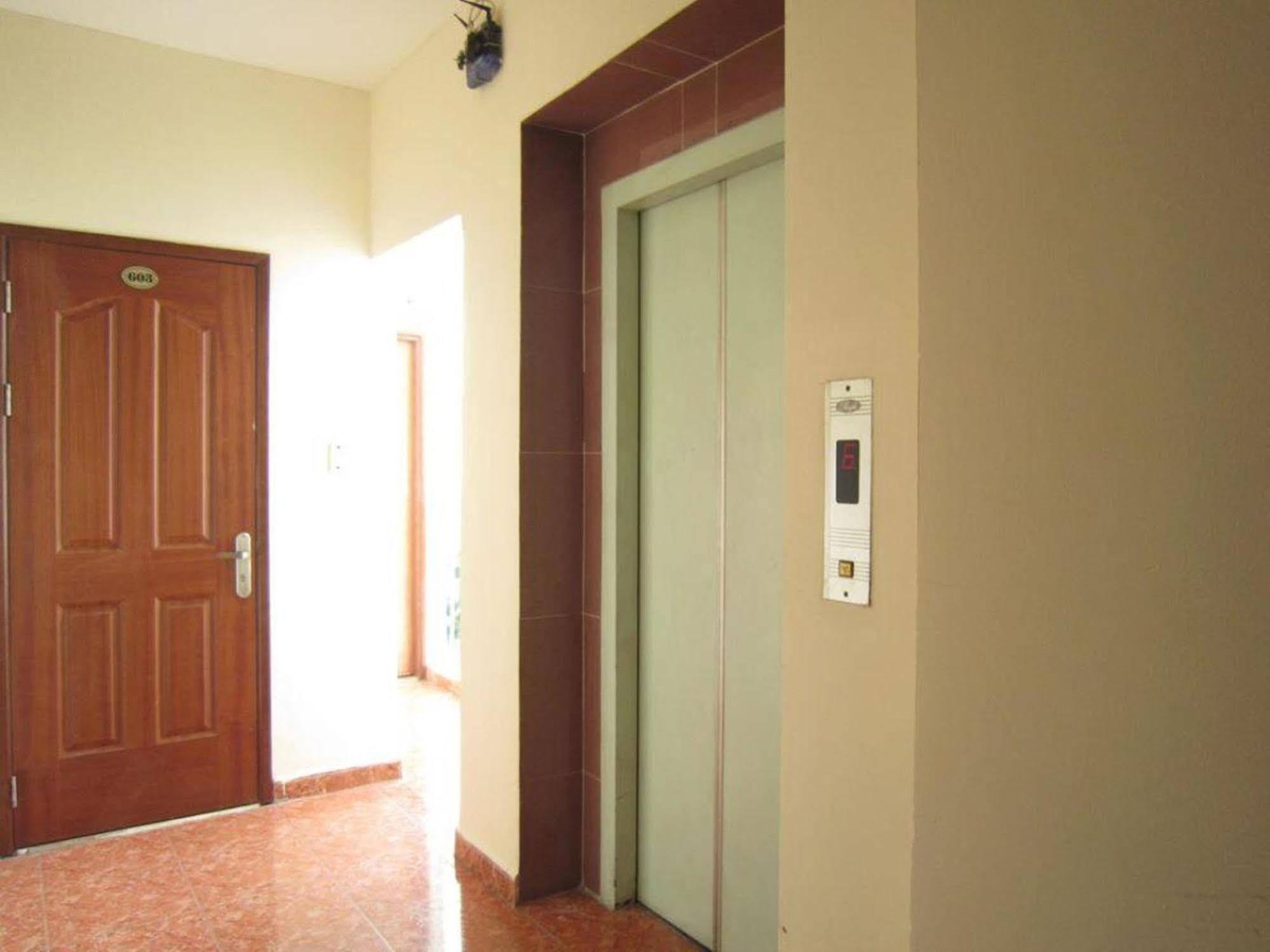 Reddoorz @ Pham Ngu Lao Street 3 Hotel Ho Chi Minh City Bagian luar foto