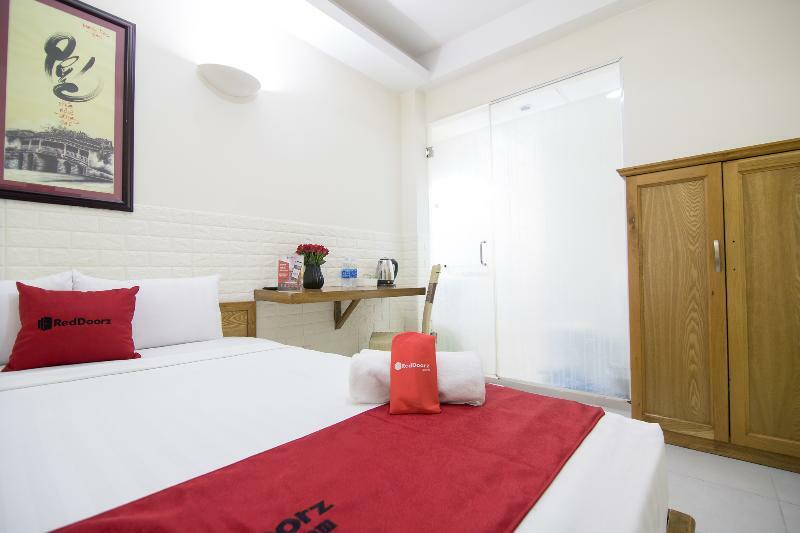 Reddoorz @ Pham Ngu Lao Street 3 Hotel Ho Chi Minh City Bagian luar foto