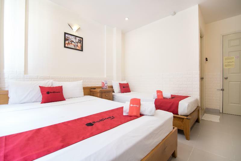 Reddoorz @ Pham Ngu Lao Street 3 Hotel Ho Chi Minh City Bagian luar foto
