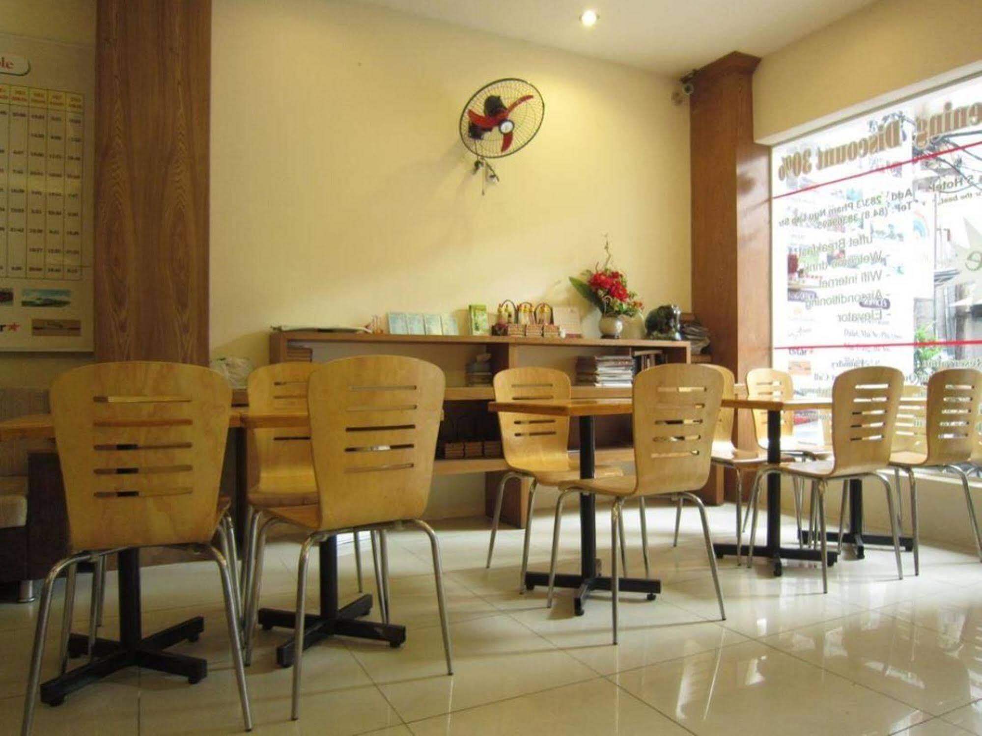 Reddoorz @ Pham Ngu Lao Street 3 Hotel Ho Chi Minh City Bagian luar foto